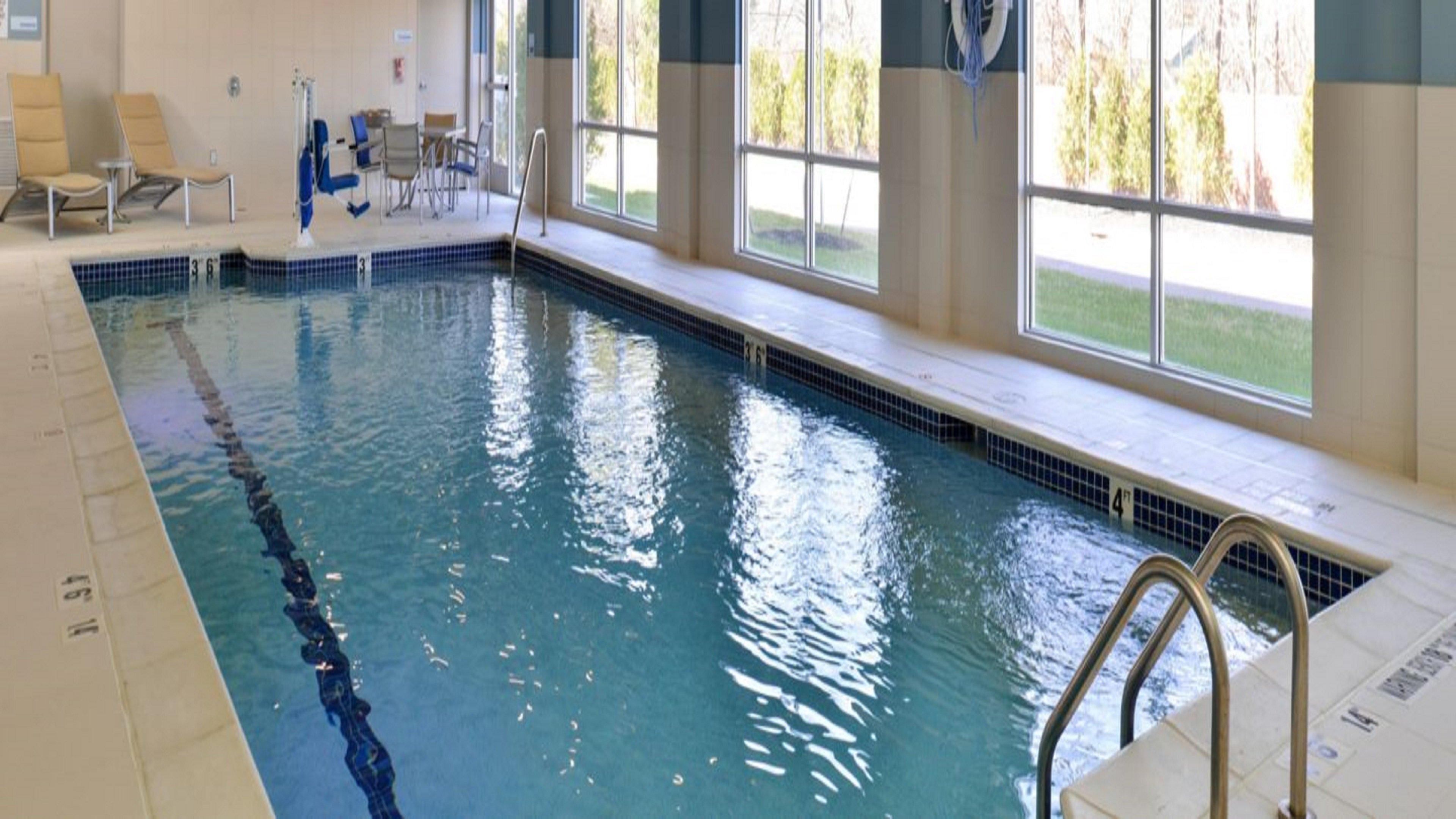 Holiday Inn Express & Suites - Southgate - Detroit Area, An Ihg Hotel Bagian luar foto