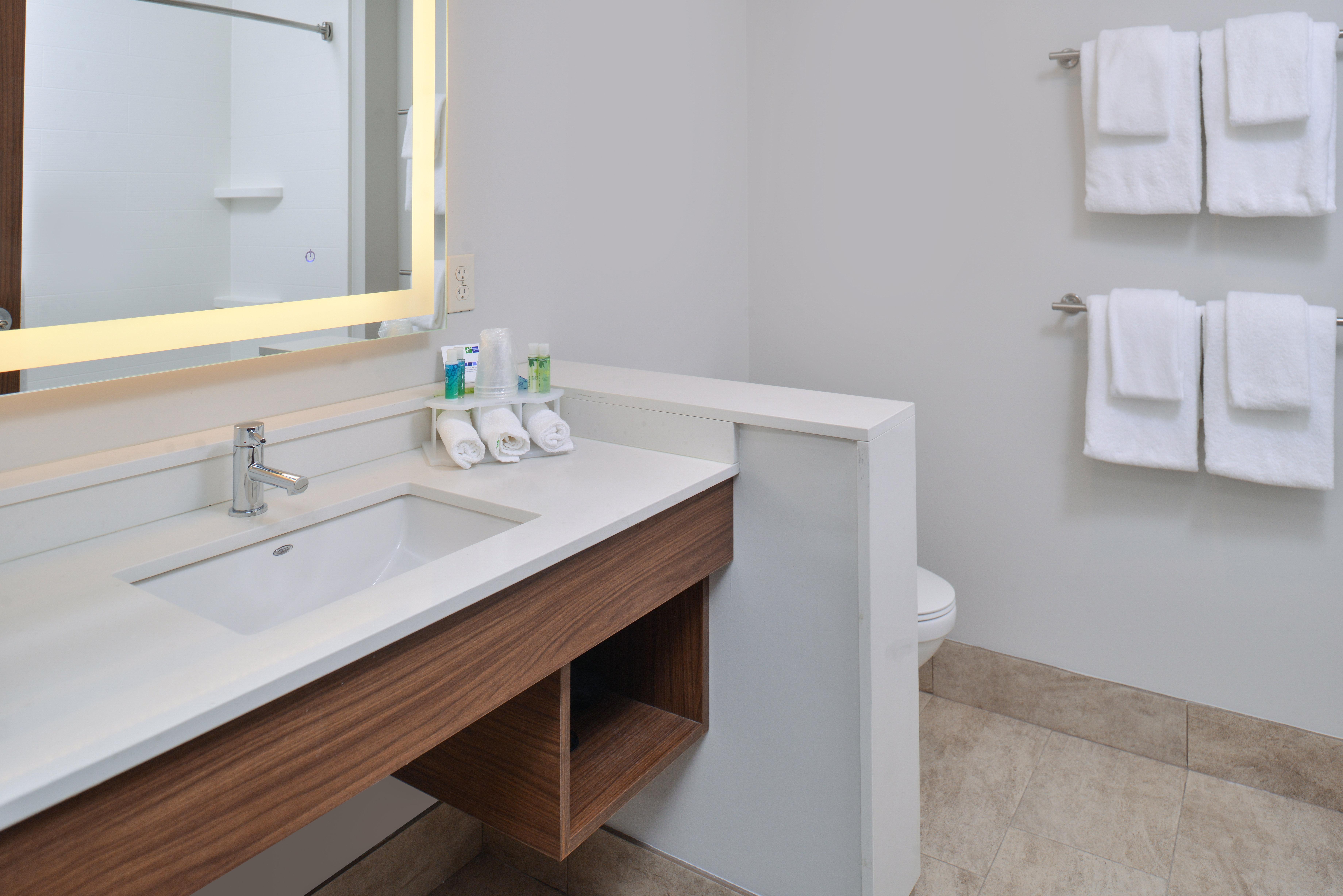Holiday Inn Express & Suites - Southgate - Detroit Area, An Ihg Hotel Bagian luar foto