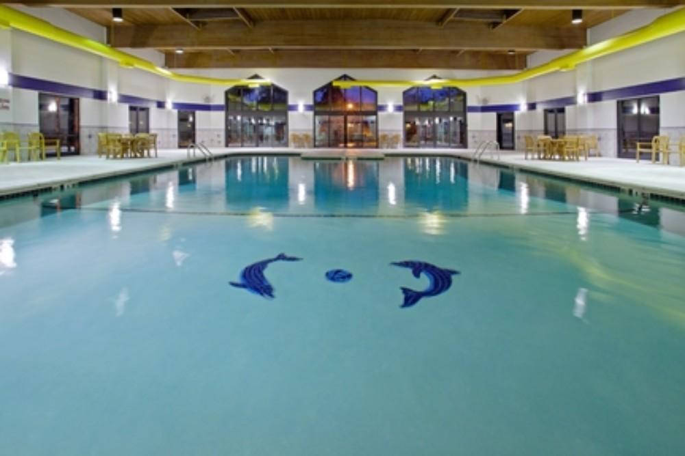 Holiday Inn Express & Suites - Southgate - Detroit Area, An Ihg Hotel Bagian luar foto