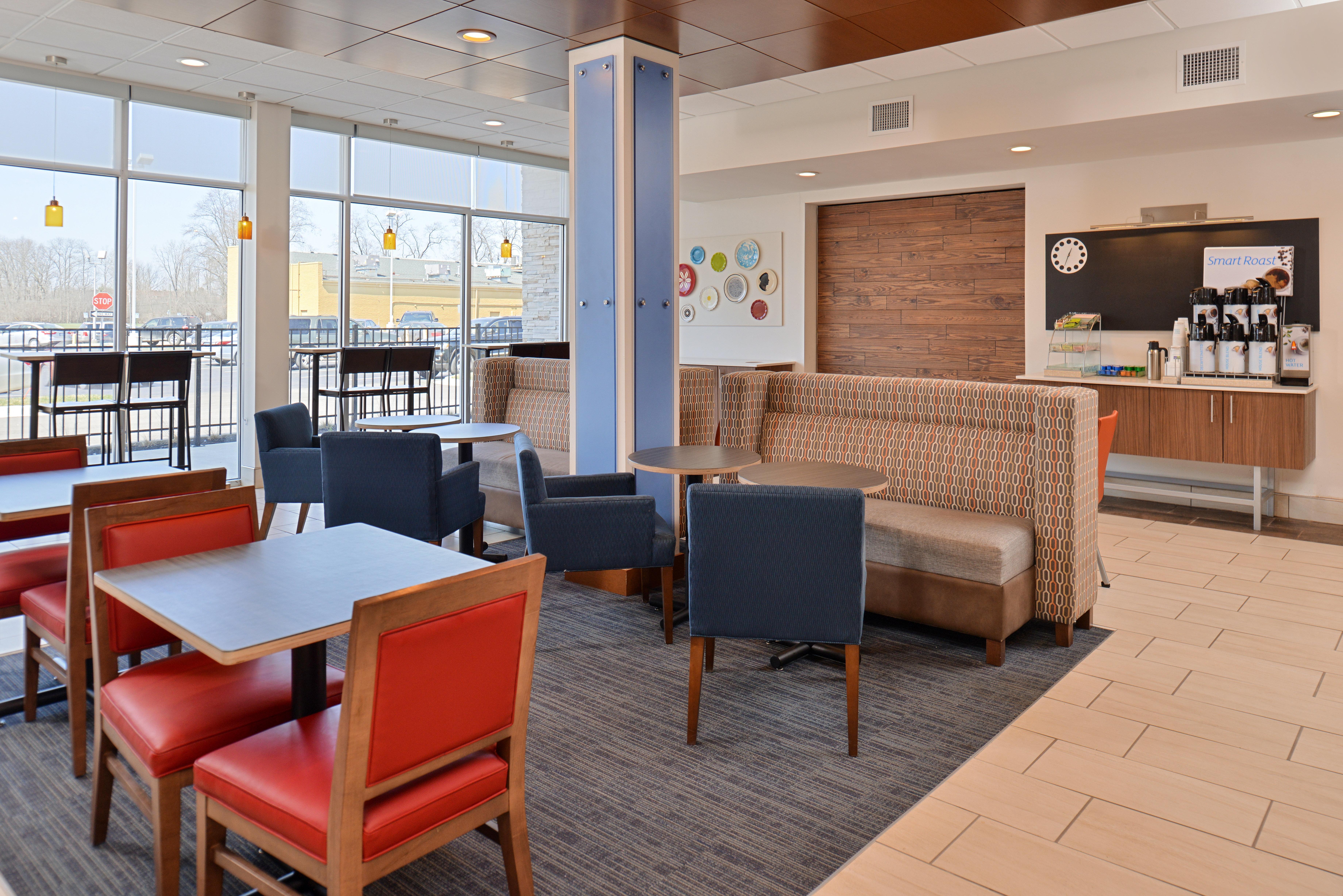 Holiday Inn Express & Suites - Southgate - Detroit Area, An Ihg Hotel Bagian luar foto